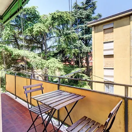 Gaudenzi Apartment *